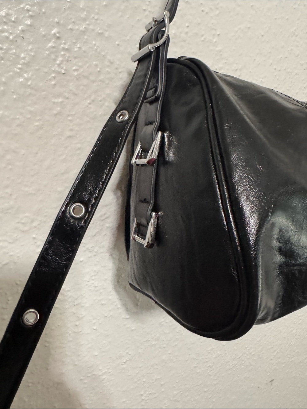 Antik Kraft Black Shoulder Bag with Silver Hardware - Picture 3 of 16